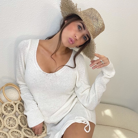 ❥ MEET YOUR STYLIST ❥ - Picture 3 of 12